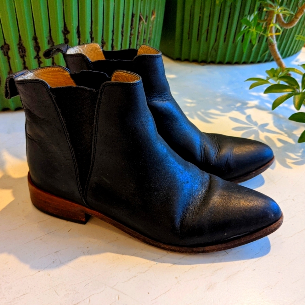 Nisolo Classic Chelsea Boot